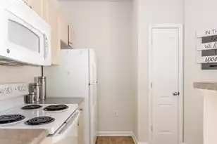 1300 Park W Blvd, Mount Pleasant, SC 29466 - Photo 10