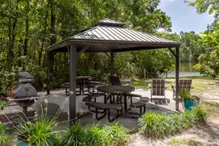 1300 Park W Blvd, Mount Pleasant, SC 29466 - Photo 18