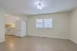 106 Mayrant St, Summerville, SC 29483 - Photo 8