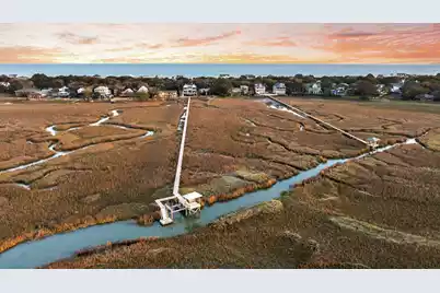 702 Erie Avenue E, Folly Beach, SC 29439 - Photo 12