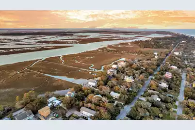702 Erie Avenue E, Folly Beach, SC 29439 - Photo 20