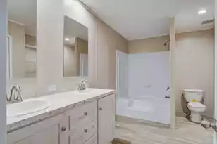 413 Peacock Ln, Summerville, SC 29486 - Photo 4