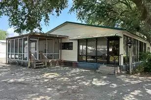 1062 Golf Cart Ln, Summerton, SC 29148 - Photo 2