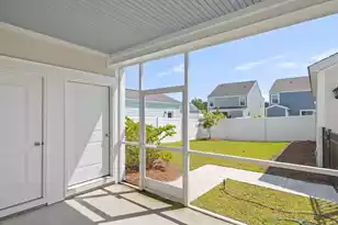 131 Lilac Grv Wy, Summerville, SC 29486 - Photo 2