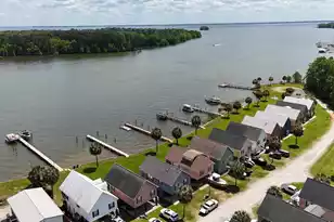 1049 Island Ct, Summerton, SC 29148 - Photo 1