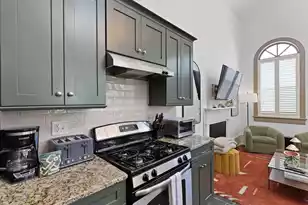 221 Ashley Ave, Charleston, SC 29403 - Photo 16