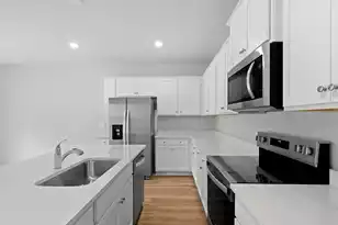 557 Gahagan Rd, Summerville, SC 29485 - Photo 10