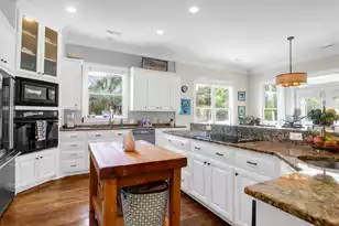 3013 Middle St, Sullivans Island, SC 29482 - Photo 10