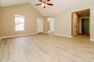 258 Trickle Dr, Summerville, SC 29483 - Photo 2