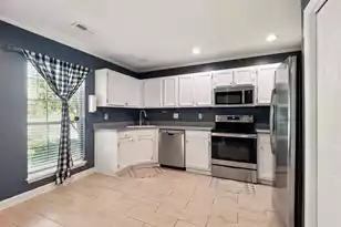 113 Mapperton Ct, Summerville, SC 29485 - Photo 10