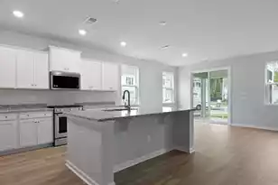 226 Seele St, Summerville, SC 29485 - Photo 8