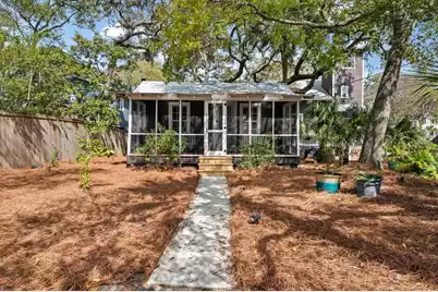 622 Cooper Avenue E, Folly Beach, SC 29439 - Photo 6
