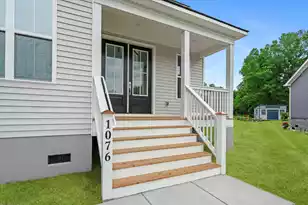 1076 Williams Rd, Charleston, SC 29412 - Photo 2