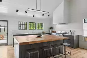 922 Kincade Dr, Mount Pleasant, SC 29464 - Photo 4