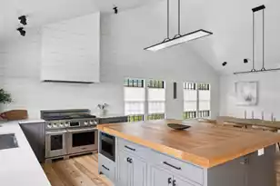 922 Kincade Dr, Mount Pleasant, SC 29464 - Photo 14