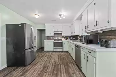 245 Lake Drive, Summerville, SC 29483 - Photo 6