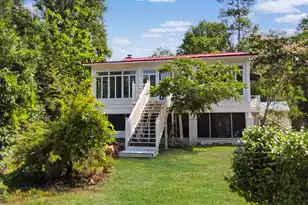 1201 Crescent St, Summerton, SC 29148 - Photo 2