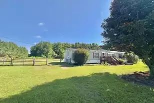 1646 Wells Rd, Summerton, SC 29148 - Photo 2