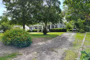 406 Thames St, Manning, SC 29102 - Photo 2