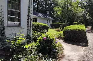 406 Thames St, Manning, SC 29102 - Photo 16