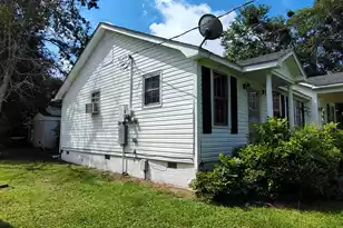 406 Thames St, Manning, SC 29102 - Photo 10