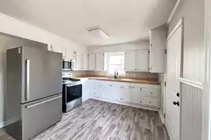 114 Madison St, Walterboro, SC 29488 - Photo 8