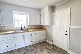 114 Madison St, Walterboro, SC 29488 - Photo 10