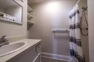 66 Smith St, Charleston, SC 29401 - Photo 6