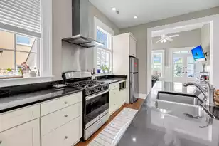 68 Vanderhorst St, Charleston, SC 29403 - Photo 8