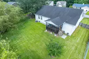 229 Lindy Creek Rd, Goose Creek, SC 29445 - Photo 10