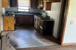 1602 Rifle Range Rd, Mount Pleasant, SC 29464 - Photo 2