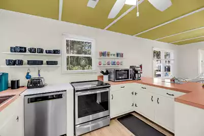 705 Palmetto Boulevard, Edisto Beach, SC 29438 - Photo 8