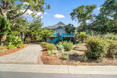 410 Indian Avenue W, Folly Beach, SC 29439 - Photo 4
