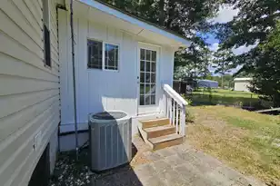 1075 Mockingbird Ln, Manning, SC 29102 - Photo 6