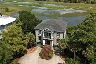 37 Seagrass Ln, Isle Of Palms, SC 29451 - Photo 2