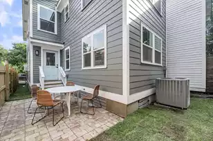 65 Simons St, Charleston, SC 29403 - Photo 18