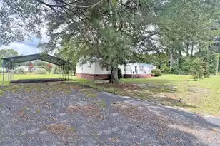 1156 A Gamble Road W, Manning, SC 29102 - Photo 2