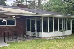 201 Overhill Dr, Walterboro, SC 29488 - Photo 4