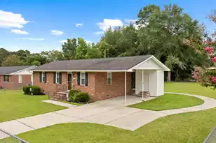 325 Eastwood Cir, Orangeburg, SC 29118 - Photo 2