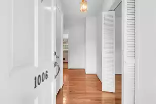 1006 Lakeview Dr, Mount Pleasant, SC 29464 - Photo 2