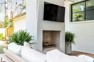 690 Pelzer Dr, Mount Pleasant, SC 29464 - Photo 12