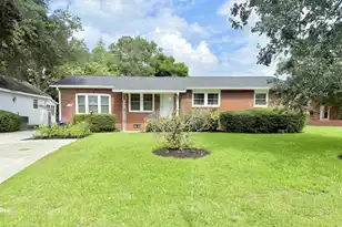 1918 Aichele Dr, North Charleston, SC 29406 - Photo 2
