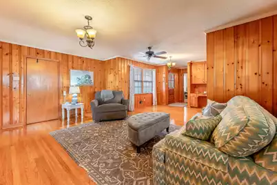 319 Hampton Street E, Elloree, SC 29047 - Photo 16