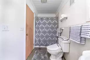 319 Hampton Street E, Elloree, SC 29047 - Photo 20