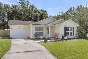 300 Burton Ct, Goose Creek, SC 29445 - Photo 2