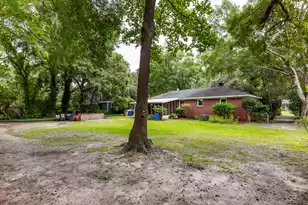 1726 Houghton Dr, Charleston, SC 29412 - Photo 12