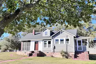 303 Warren St, Walterboro, SC 29488 - Photo 2