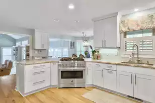 102 Castle Harbor Dr, Summerville, SC 29483 - Photo 10