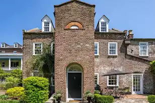 55 Laurens St, Charleston, SC 29401 - Photo 2