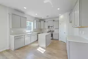 611 Squire Pope Rd, Summerville, SC 29486 - Photo 4